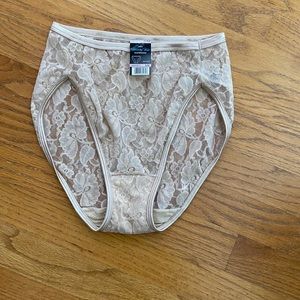 NWT Vanity Fair Lace Hi-Cut Panty